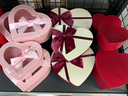 Gift box (heart) medium $9