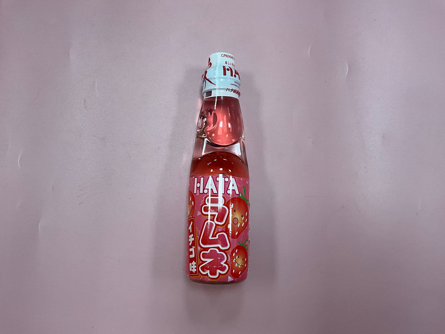 Hata Ramune Strawberry flavour soft drink 200ml